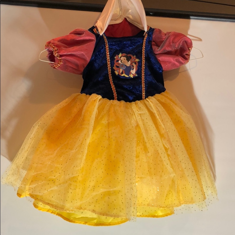 Disney Store Snow White Halloween Costume. Size 2T